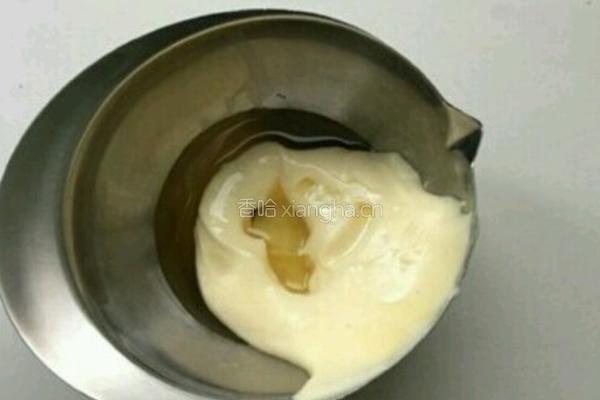 蒸戚风蛋糕的做法图解3
