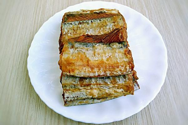 炸带鱼的做法图解7