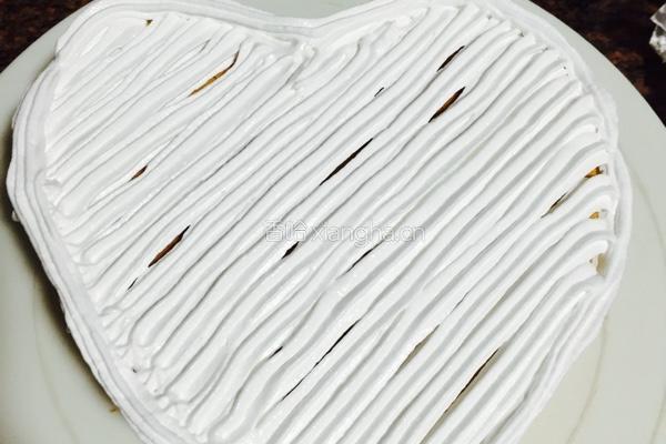 酸奶花瓣戚风蛋糕的做法图解10