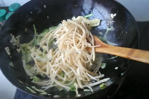 家常炒饼丝的做法图解7