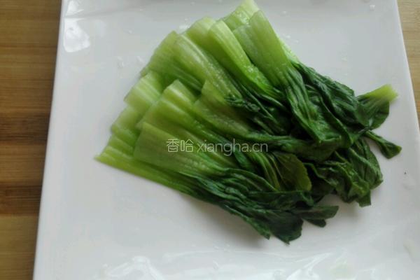 碧玉呛油菜的做法图解2