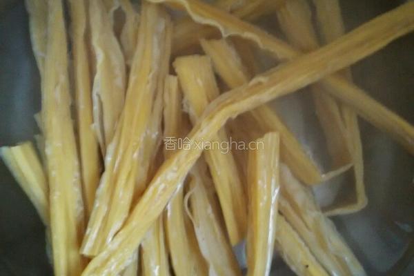 韭菜炒腐竹的做法图解1