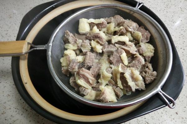 牛腩烧土豆的做法图解3