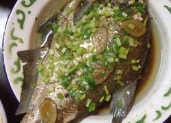 清蒸油泼边鱼