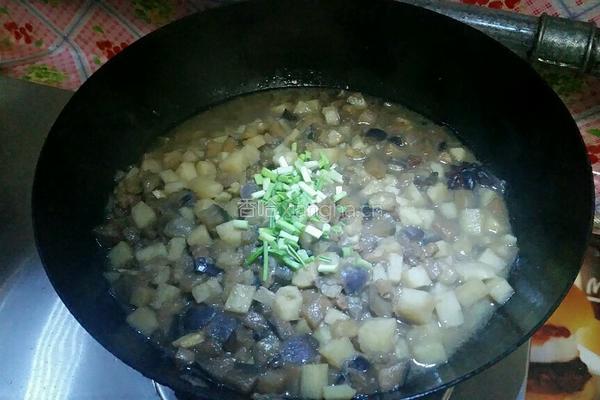 茄丁土豆鸡蛋面的做法图解16