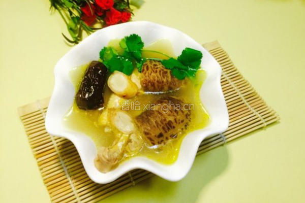 人参花菇鸡汤的做法图解6
