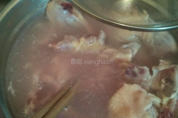 板栗鸡汤的做法图解4
