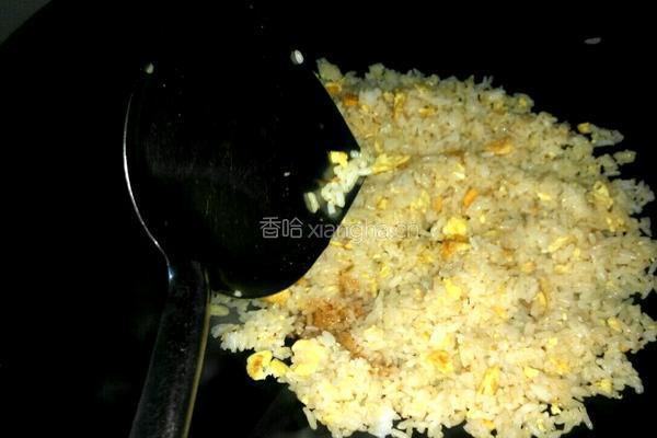 咸鸭蛋炒饭的做法图解4