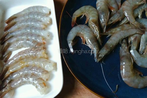 蒜茸胡椒虾的做法图解1