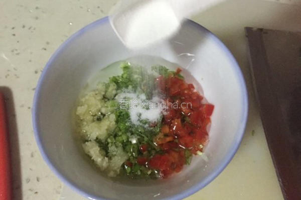 蒜蓉粉丝蒸开背虾的做法图解4