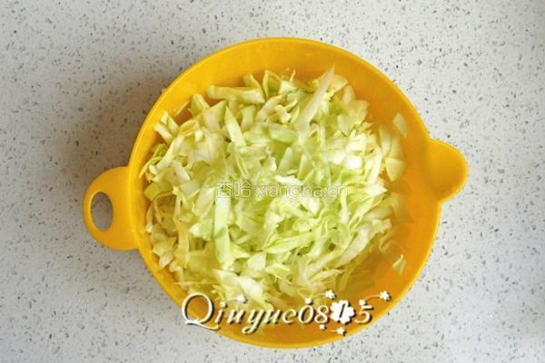 圆白菜炒粉丝的做法图解2