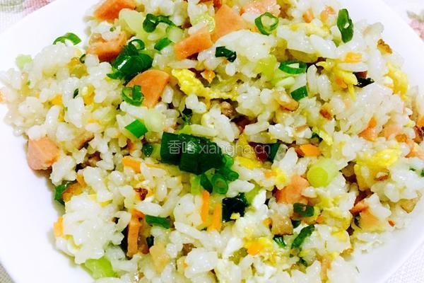 腊肉火腿肠炒饭的做法图解4