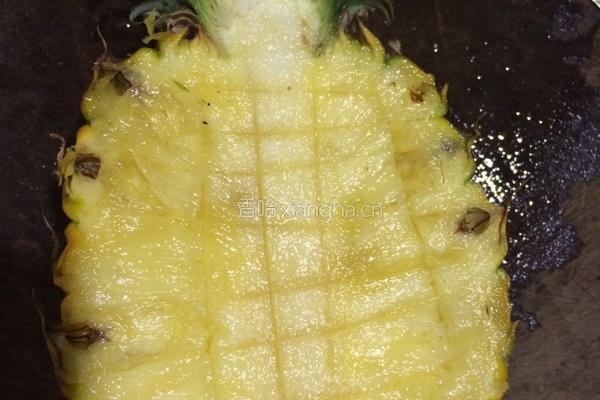 菠萝炒饭的做法图解1
