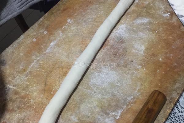 芹菜羊肉饺子的做法图解4