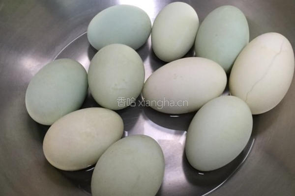 卤双黄海鸭蛋的做法图解3