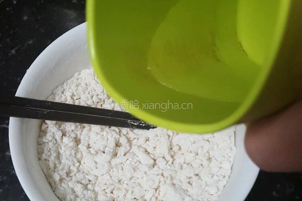 番茄鸡蛋疙瘩汤的做法图解2