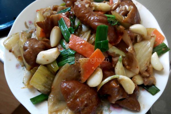 子蒜酸菜烧肥肠的做法图解22