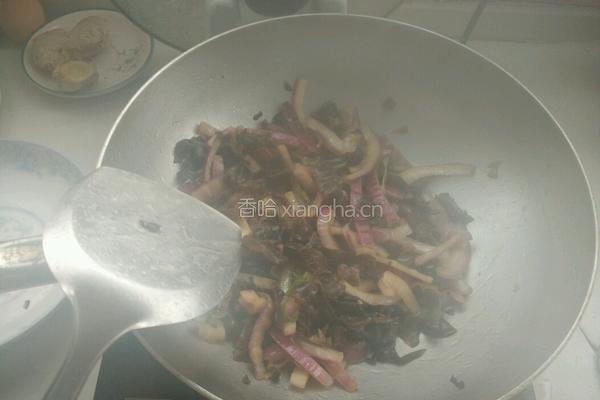 洋葱木耳的做法图解5