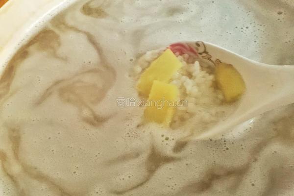 水蟹鲜虾干贝海参砂锅粥的做法图解6