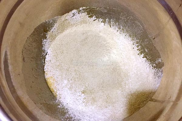 抹茶蛋糕卷的做法图解4