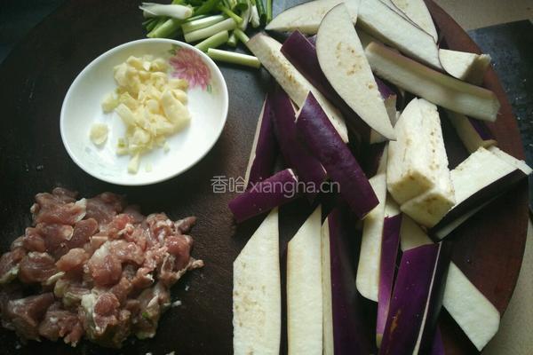 蒜蓉茄子炒肉末的做法图解2