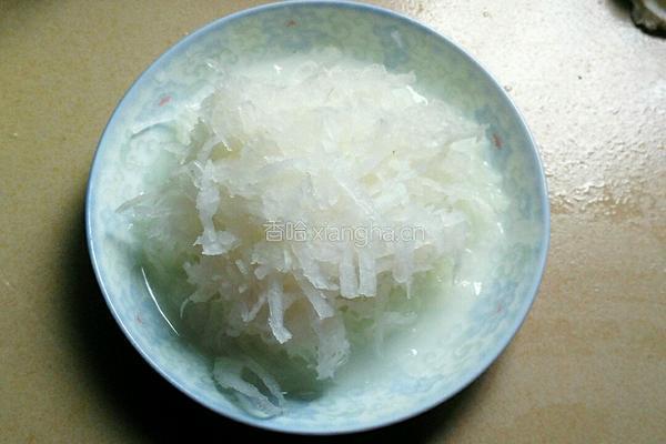 水晶萝卜丸子的做法图解1