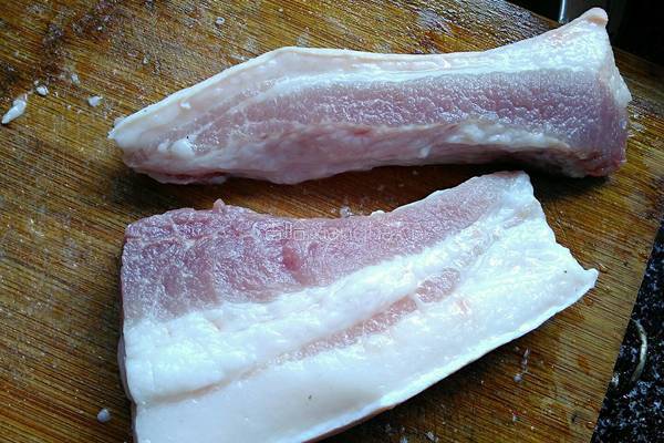 走油肉(本帮菜)的做法图解1