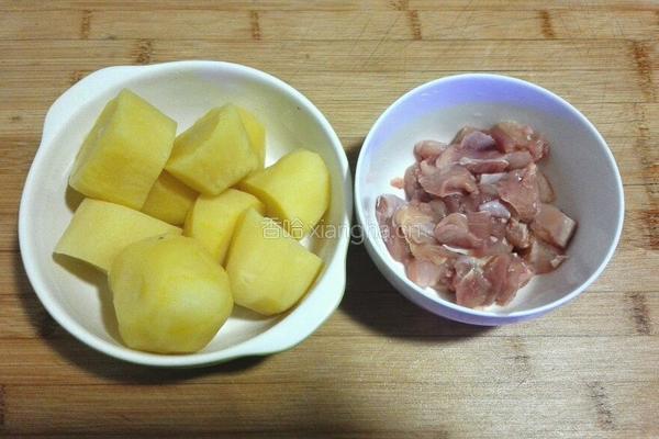 香酥土豆鸡肉饼的做法图解1
