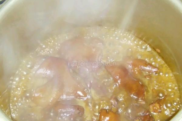 无油无糖花生炖猪脚的做法图解6