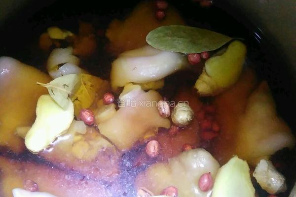 无油无糖花生炖猪脚的做法图解5