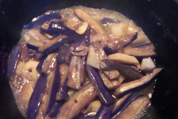 土豆烧茄子的做法图解3