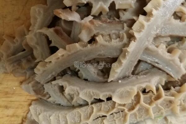青椒牛肚的做法图解1