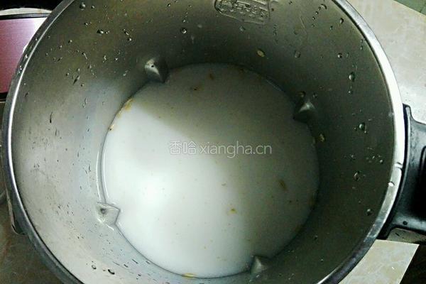牛奶燕麦糊的做法图解2