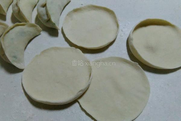 擀饺子皮的做法图解4