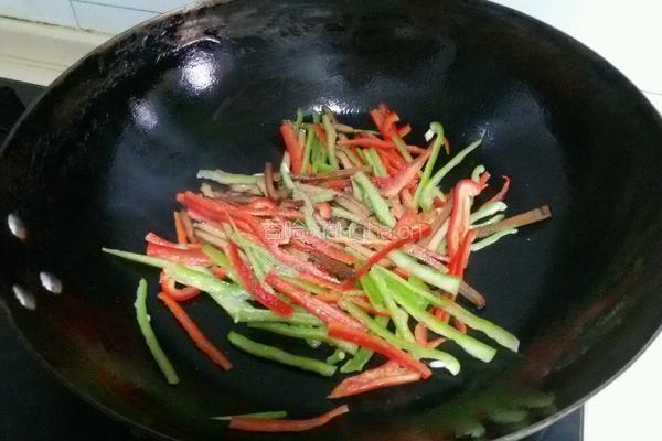 五香豆干炒牛肉的做法图解6