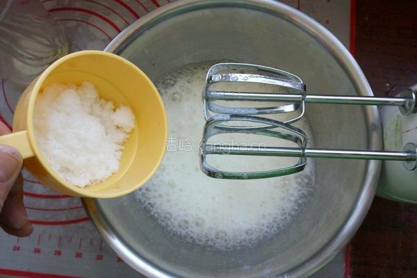 足球酸奶蛋糕的做法图解5