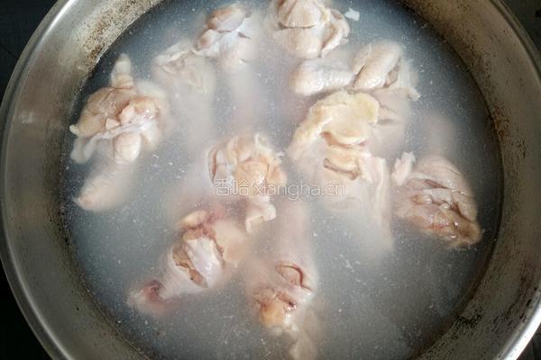 干红葡萄酒烧鸡翅根的做法图解5