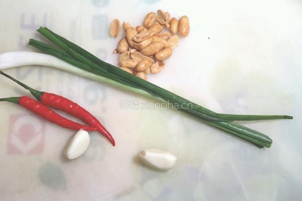 凉拌蕨根粉的做法图解2