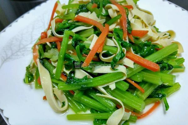芹菜炒百叶的做法图解4