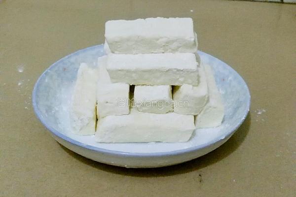 茄汁脆皮豆腐的做法图解2
