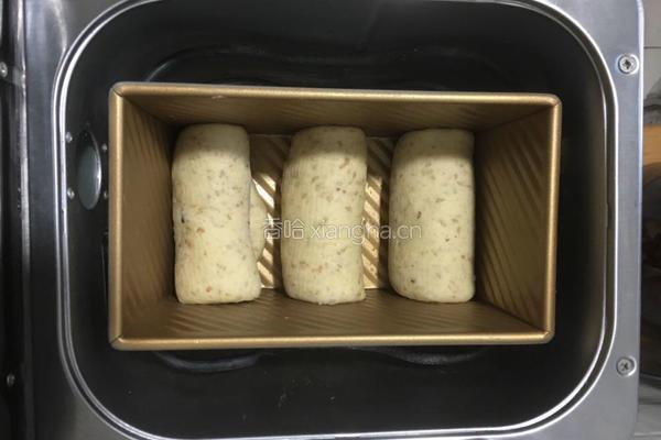 面包机版黑芝麻牛奶吐司的做法图解8