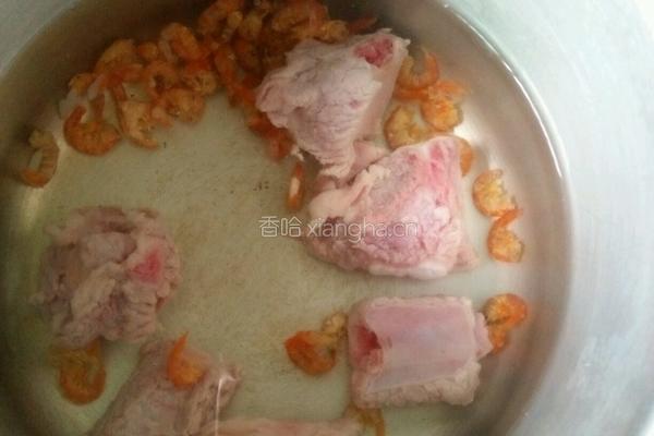 排骨虾仁粥的做法图解3