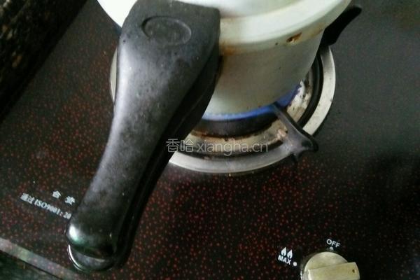排骨虾仁粥的做法图解4