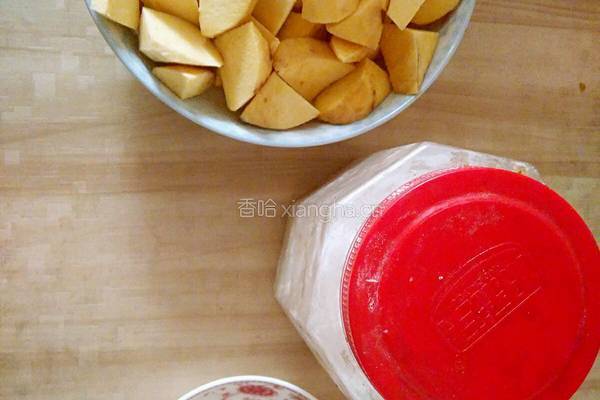 拔丝红薯的做法图解1