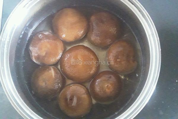 香菇火腿鸡蛋面的做法图解3