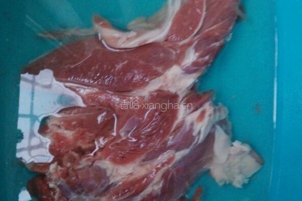 烤羊肉串的做法图解1