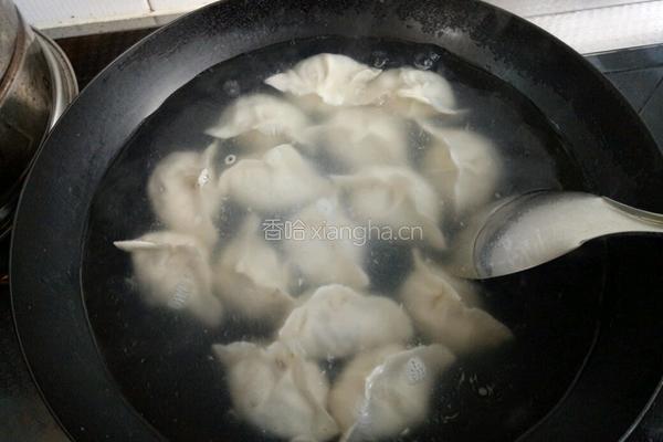 木耳猪肉馅水饺的做法图解24