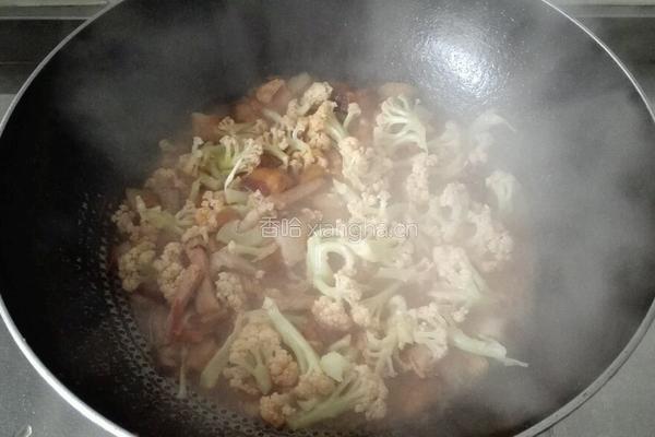 菜花炒肉的做法图解3
