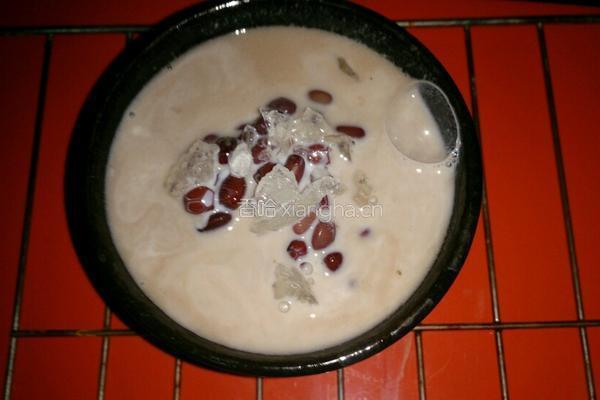 红豆花鸭蛋布丁的做法图解2
