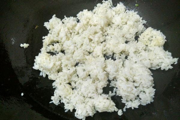 叉烧炒饭的做法图解7